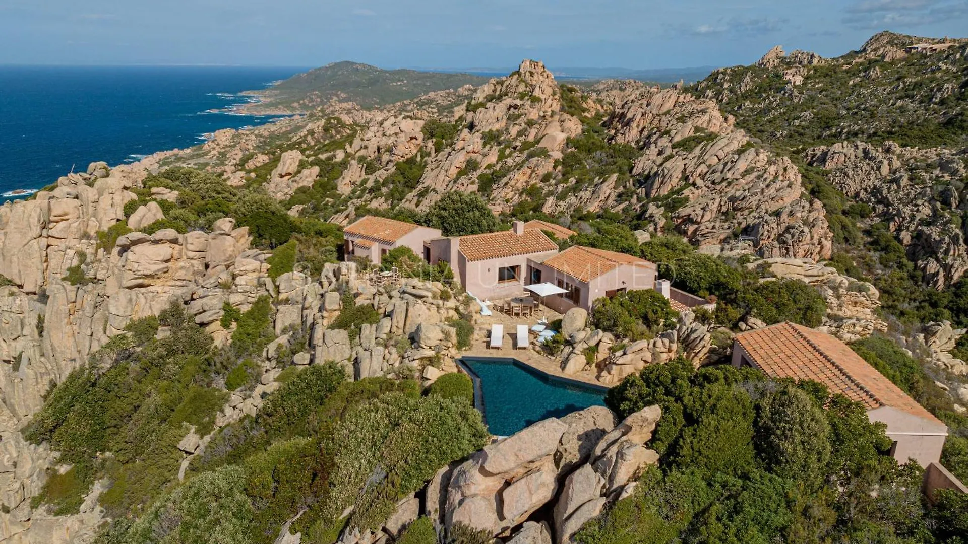 Villa Il Faro Di Cyrano Costa Paradiso 0*,
