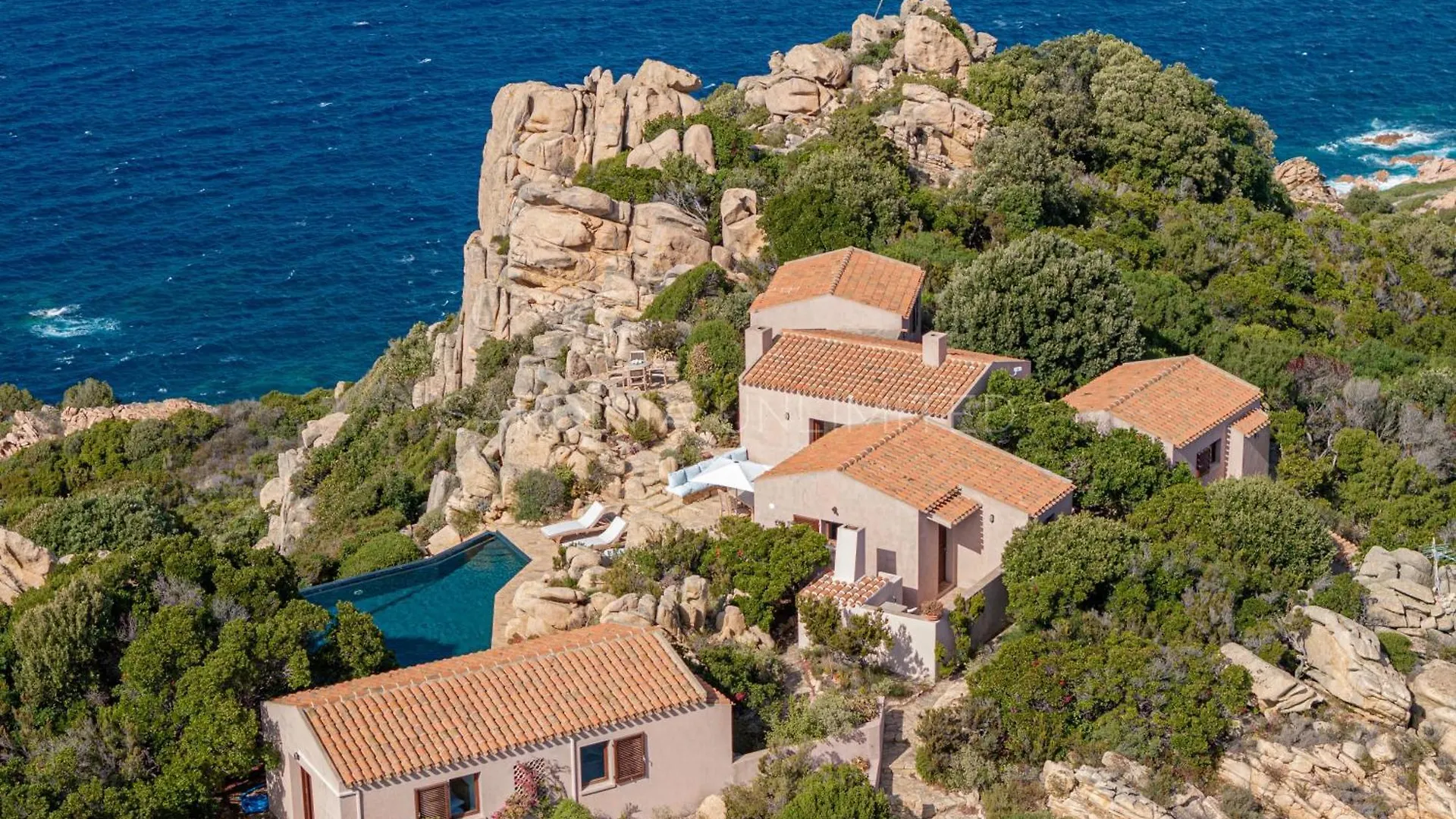 Villa Il Faro Di Cyrano Costa Paradiso 0*,